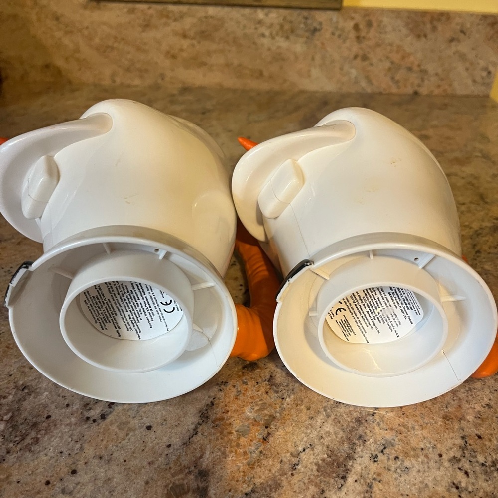2 Disney On Ice Frozen’s Olaf Souvenir Flip Top Snack Cups/ Character Mugs - Picture 6 of 6